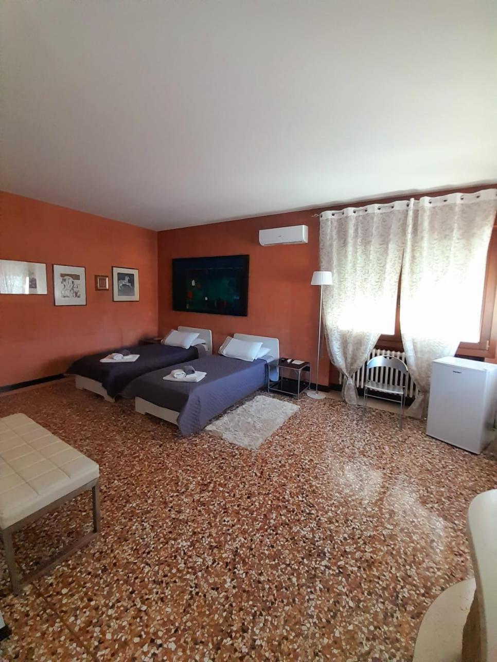 Hotel Sweet House Solesino Esterno foto