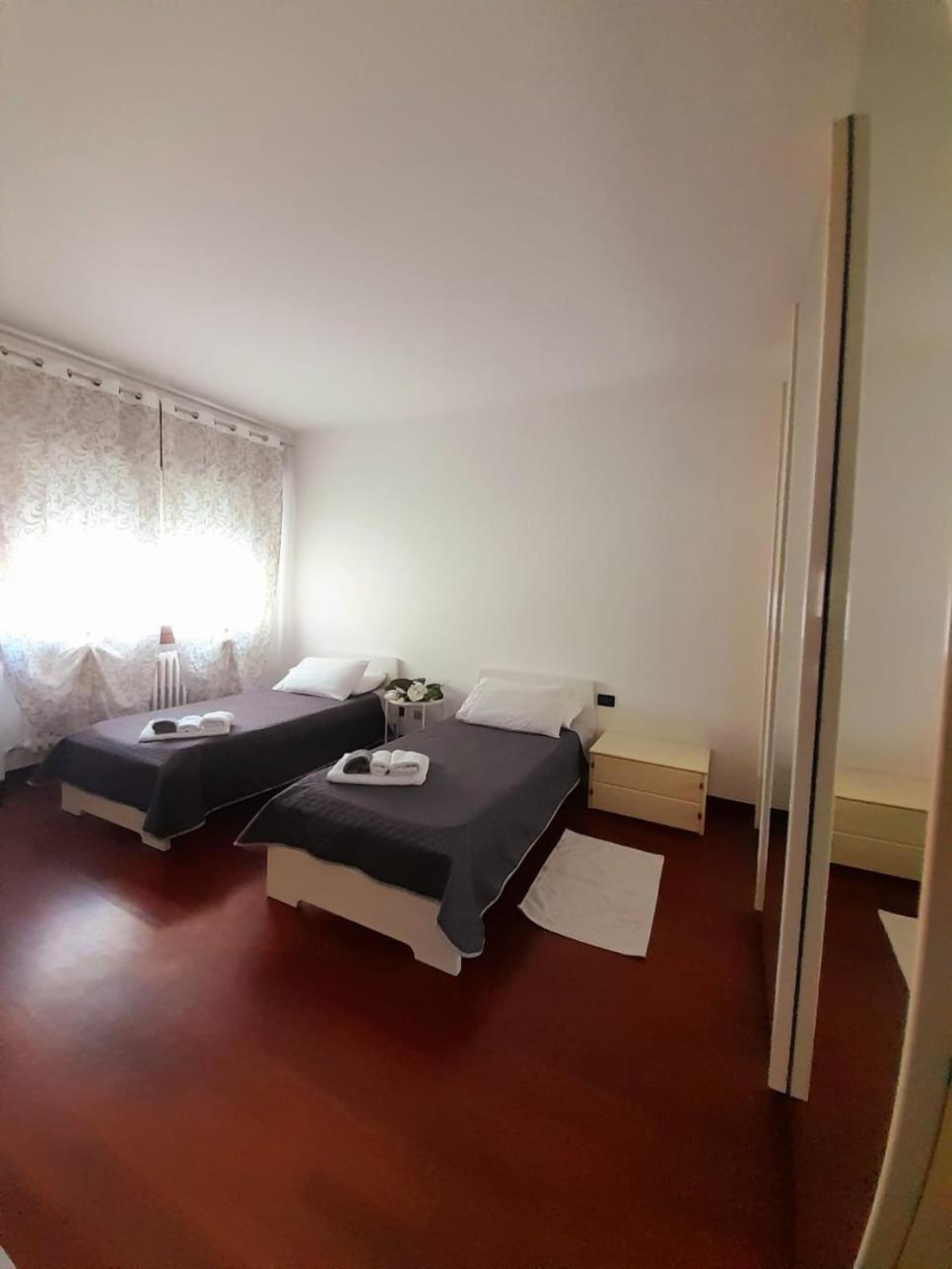 Hotel Sweet House Solesino Esterno foto